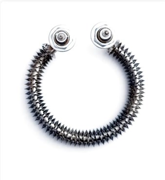 تلعب أنابيب تسخين الهواء ذات الزعانف دورًا رئيسيًا في التدفئة الصناعية والسكنية